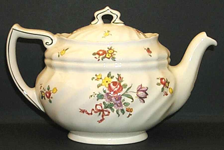 Old Leeds Spray Teapot & Lid by Royal Doulton-1