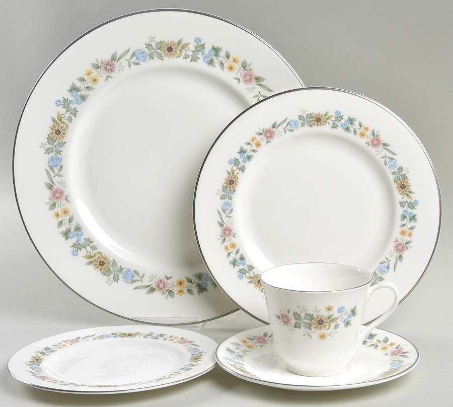 Pastorale 5 Piece Place Setting by Royal Doulton-1
