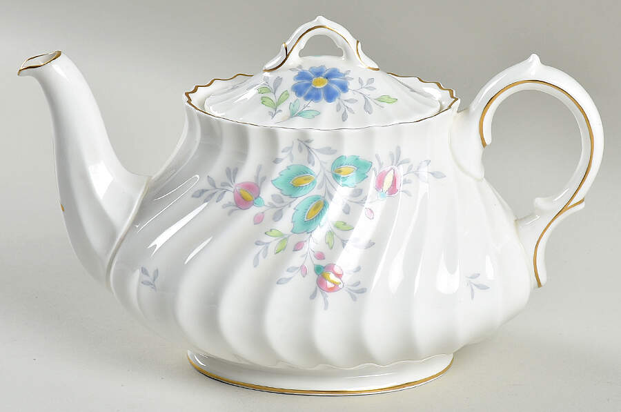 Pastoral Teapot & Lid by Royal Doulton-1