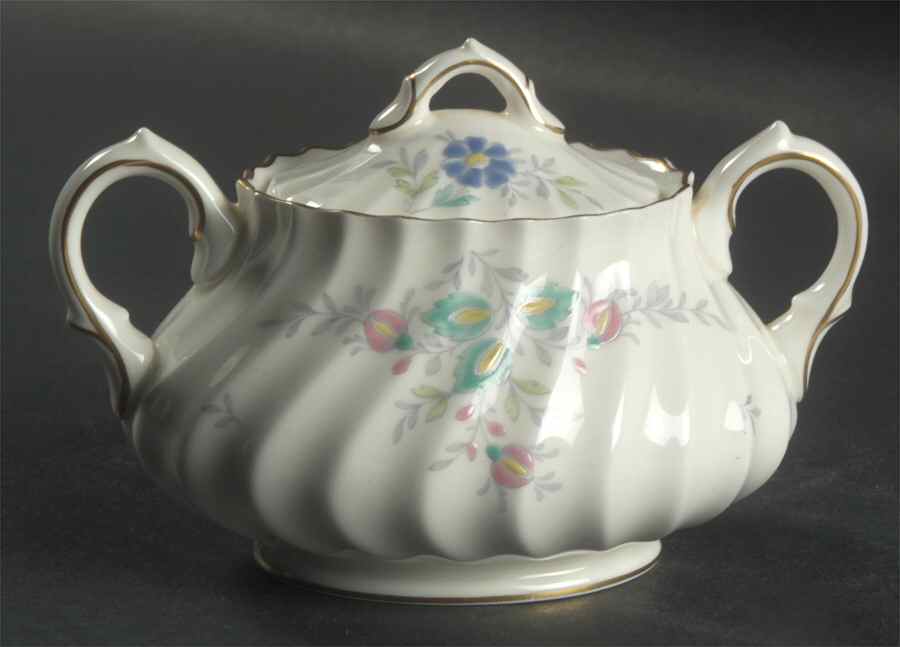 Pastoral Sugar Bowl & Lid by Royal Doulton-1