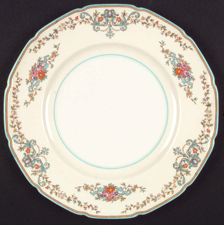 Pembroke Dinner Plate by Royal Doulton-1