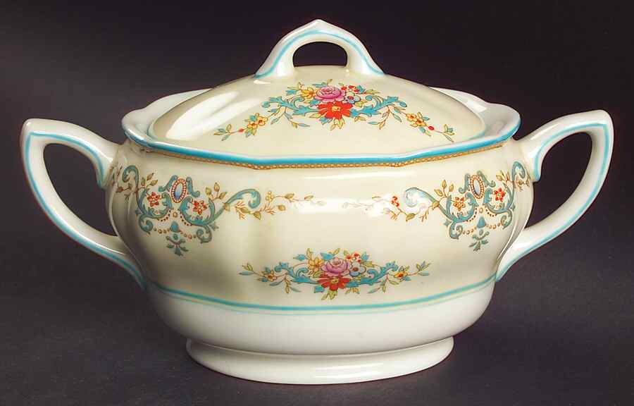 Pembroke Sugar Bowl & Lid by Royal Doulton-1