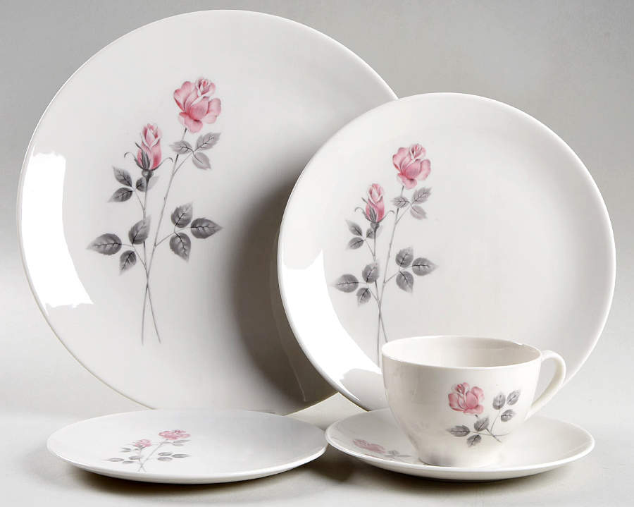 Pillar Rose 5 Piece Place Setting by Royal Doulton-1