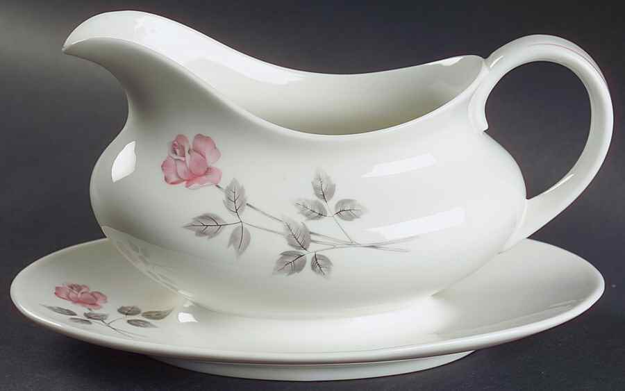 Pillar Rose Gravy Boat with Attached Underplate by Royal Doulton-1