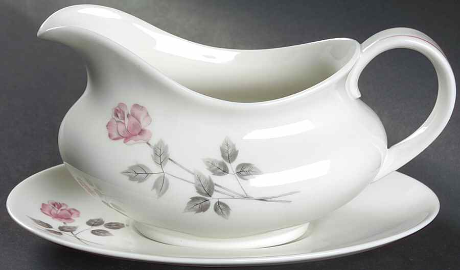 Pillar Rose Gravy Boat & Underplate by Royal Doulton-1