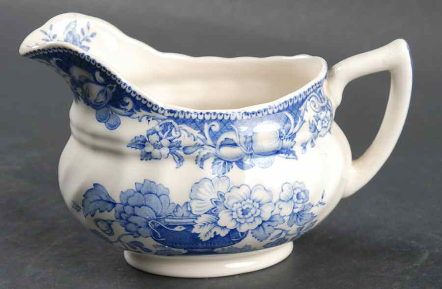 Pomeroy Blue and White (D6323) Creamer by Royal Doulton-1