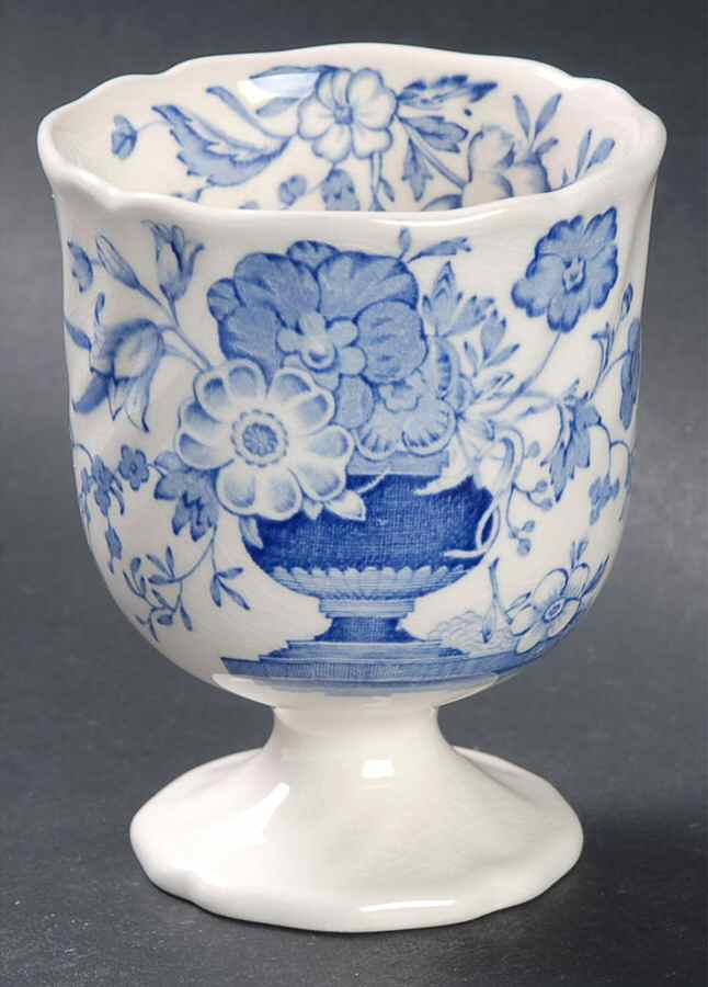 Pomeroy Blue and White (D6323) Single Egg Cup by Royal Doulton-1