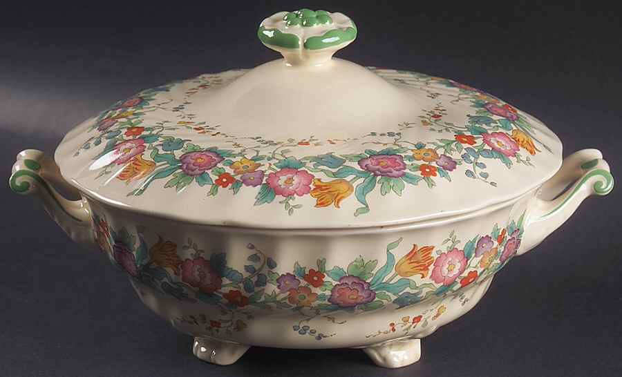 Portland, The Round Covered Vegetable by Royal Doulton-1