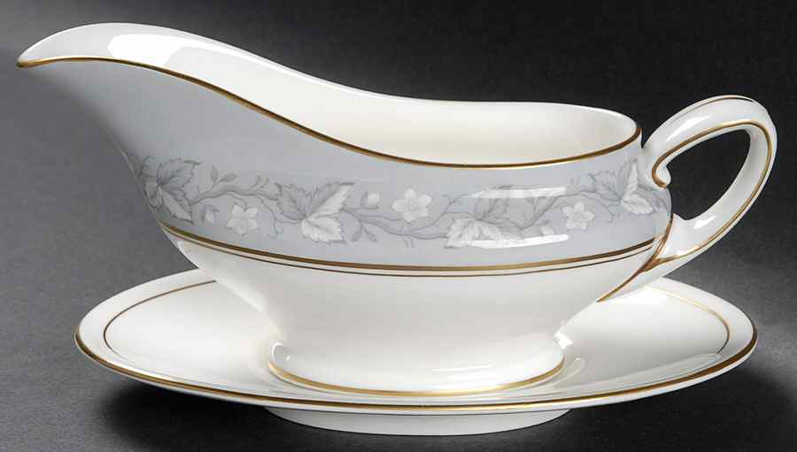 Queensbury Gravy Boat & Underplate by Royal Doulton-1