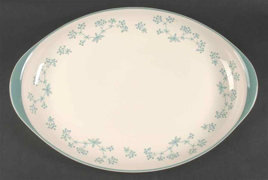 Queenslace 17" Oval Serving Platter by Royal Doulton-1