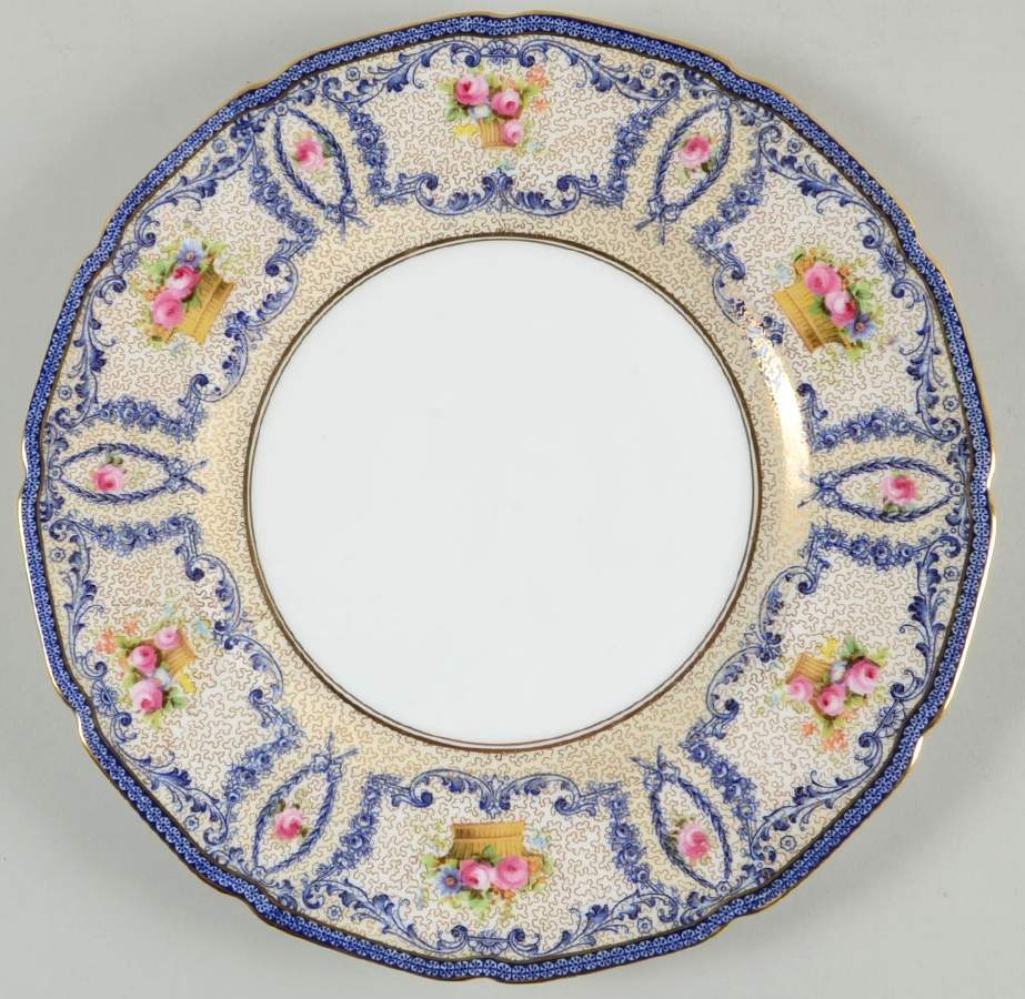 G9109 Dinner Plate by Royal Doulton-1