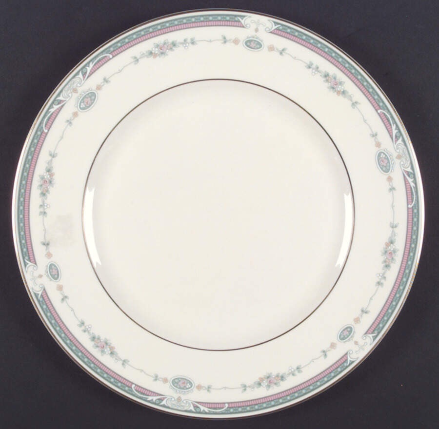 Radcliffe Dinner Plate by Royal Doulton-1