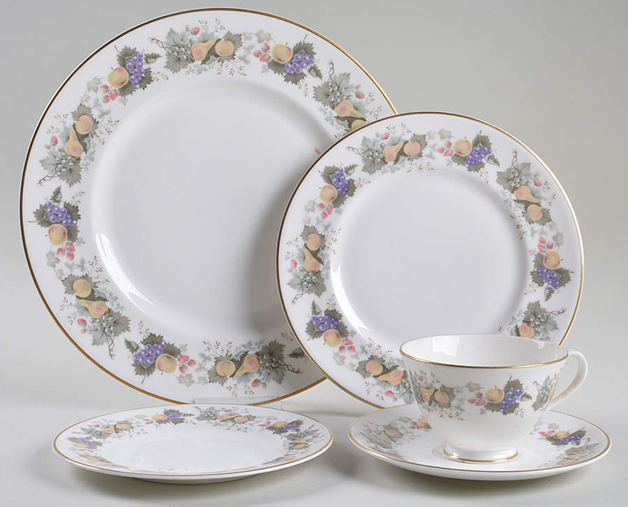 Ravenna 5 Piece Place Setting by Royal Doulton-1