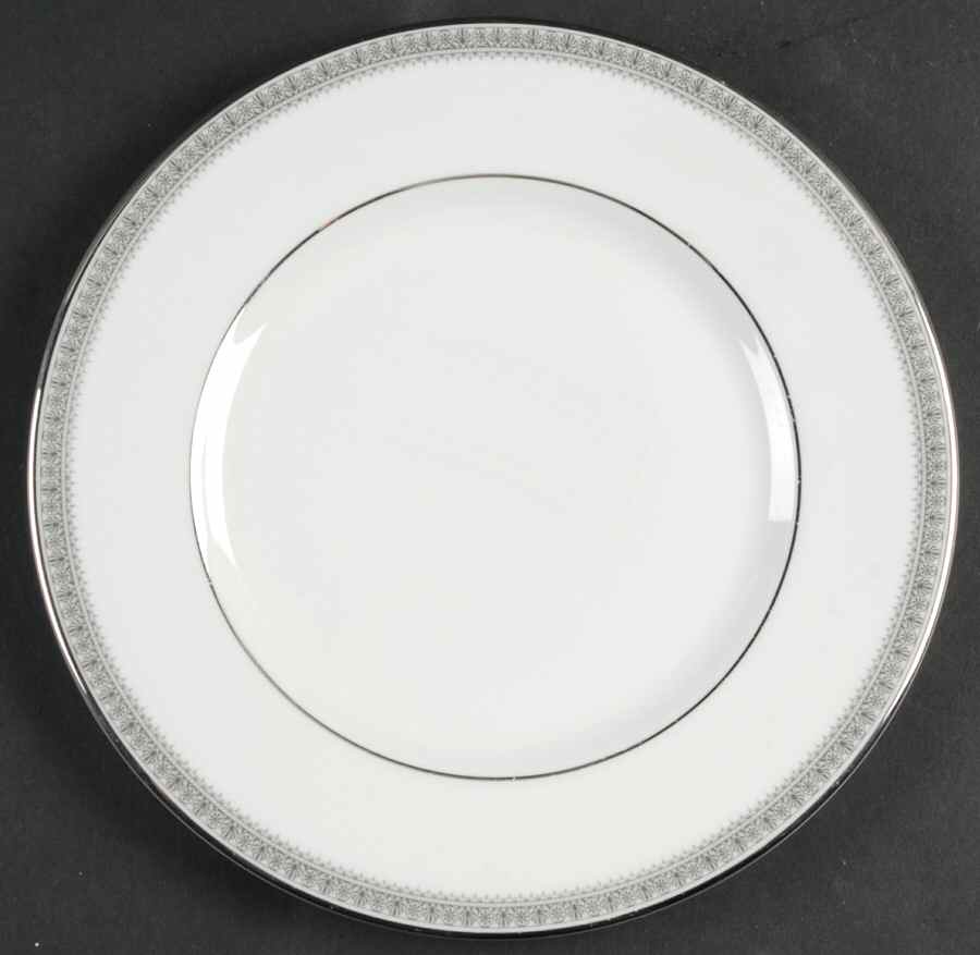 Ravenswood Luncheon Plate by Royal Doulton-1