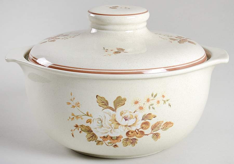 Ravel 2 Qt Round Covered Casserole by Royal Doulton-1