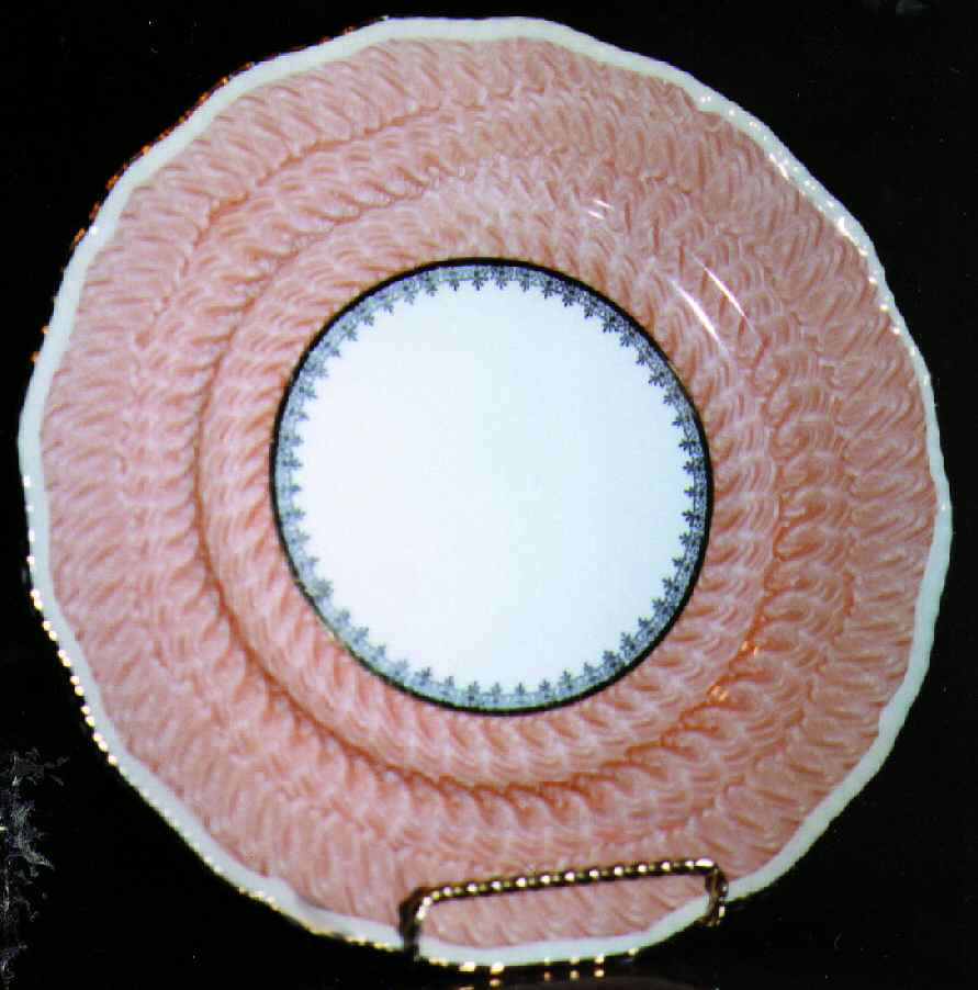 RD25 Dinner Plate by Royal Doulton-1