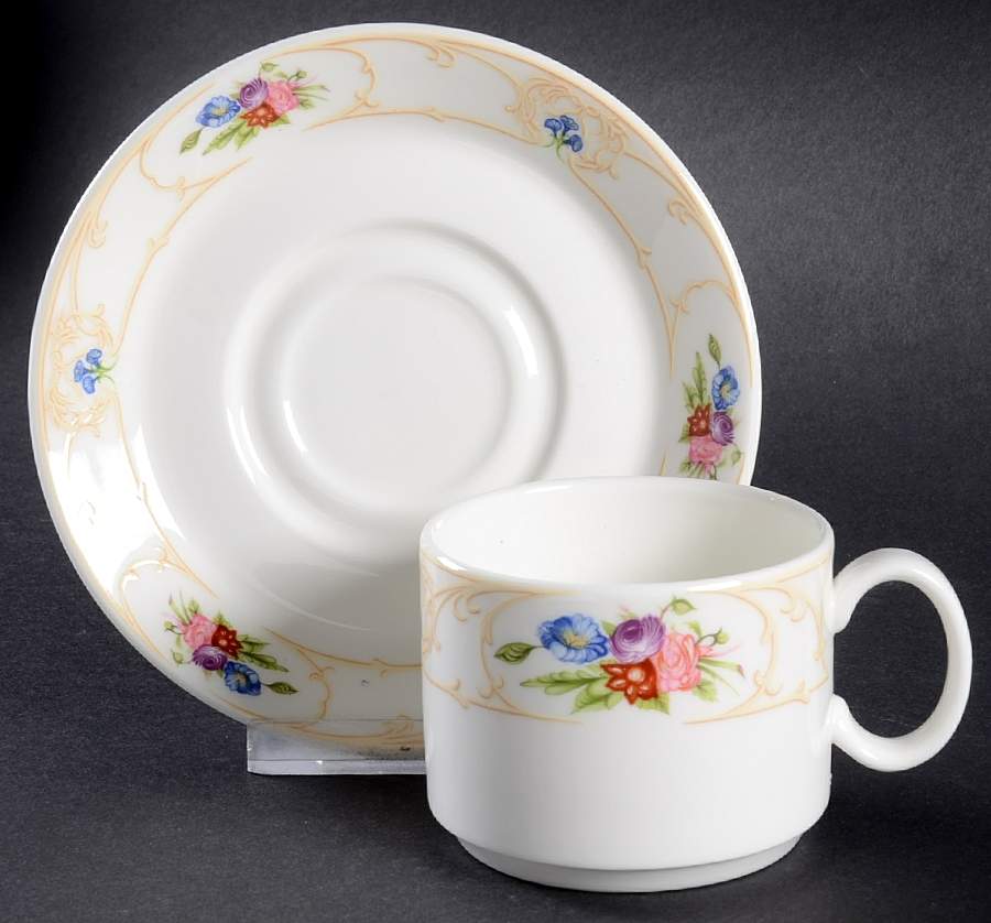 RD39 Flat Cup & Saucer Set by Royal Doulton-1