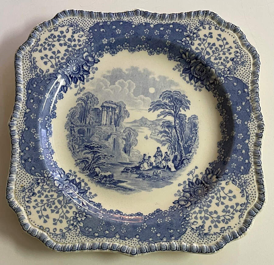 RD44 Luncheon Plate by Royal Doulton-1