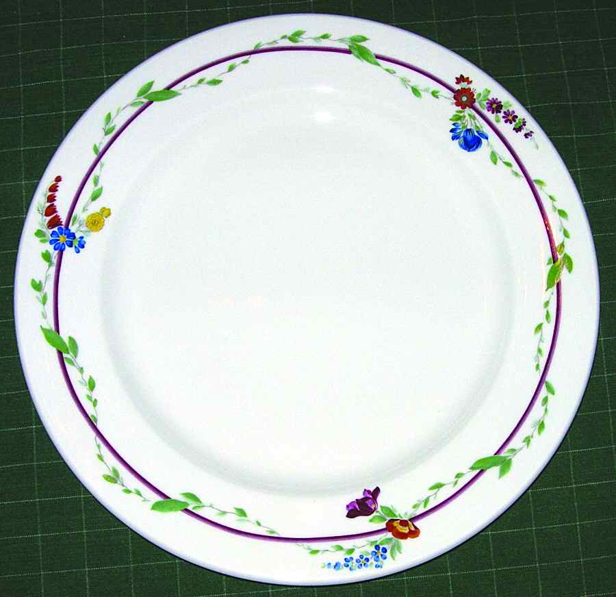 RD6 Dinner Plate by Royal Doulton-1
