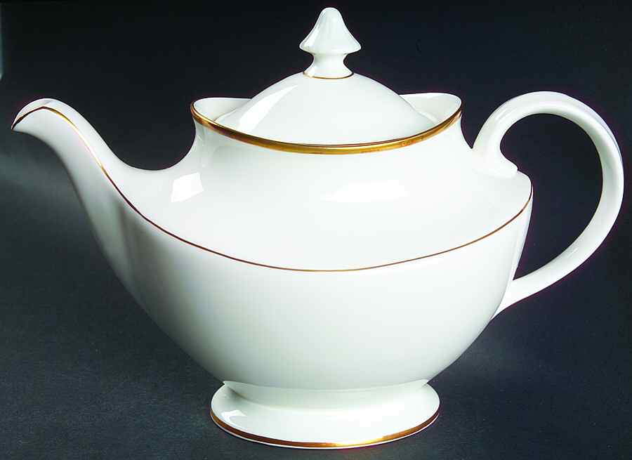 Regent Teapot & Lid by Royal Doulton-1