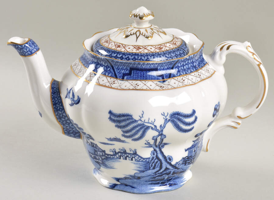 Real Old Willow Teapot & Lid by Royal Doulton-1