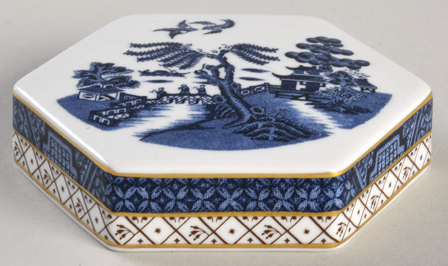 Real Old Willow Hexagonal Box, Lid Only by Royal Doulton-1