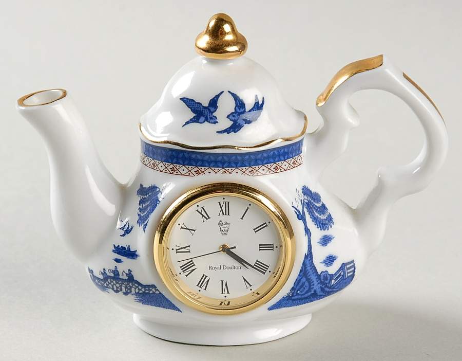 Real Old Willow Figural Clock by Royal Doulton-1