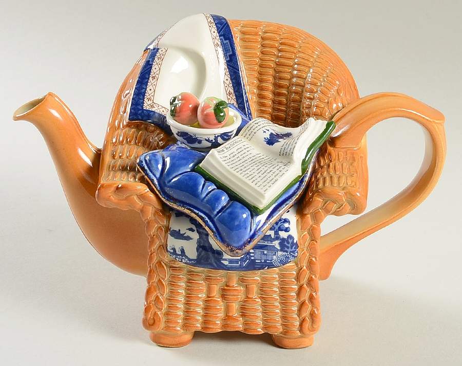 Real Old Willow Figural Teapot & Lid by Royal Doulton-1
