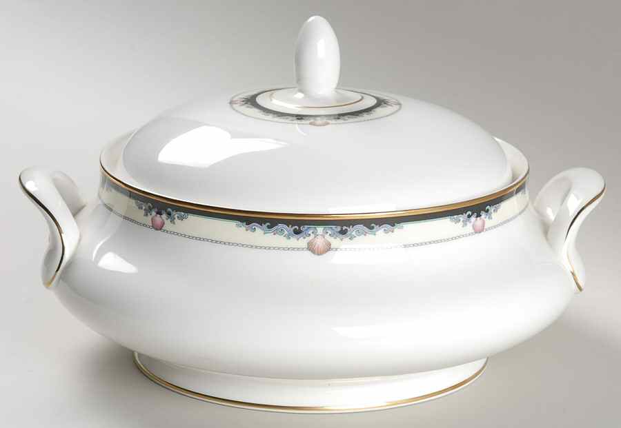 Rhodes Round Covered Vegetable by Royal Doulton-1