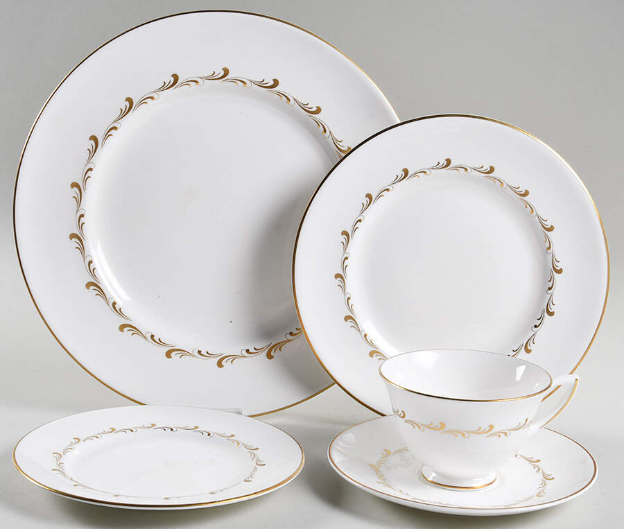 Rondo 40 Piece Estate Set by Royal Doulton-1