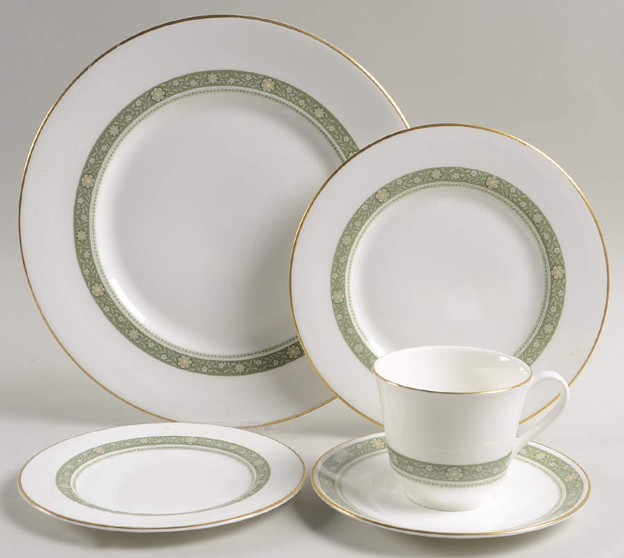 Rondelay (Concord Shape) 5 Piece Place Setting by Royal Doulton-1