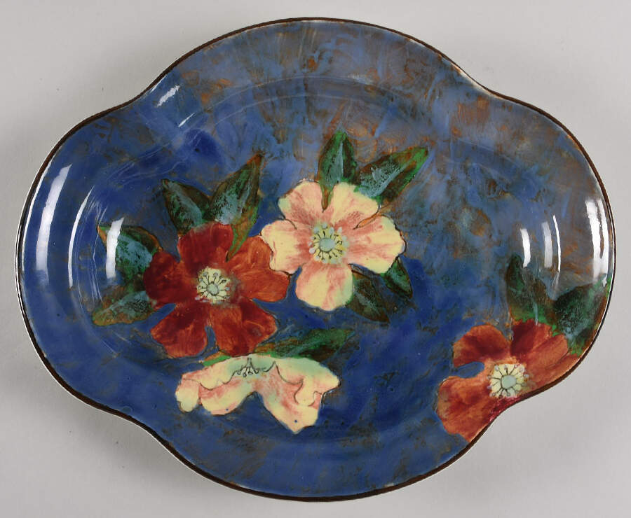 Roses-G 11" Oval Serving Platter by Royal Doulton-1