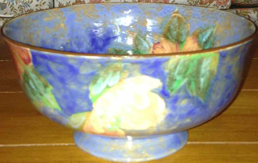 Roses-G Centerpiece by Royal Doulton-1