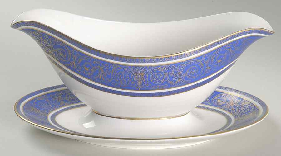 Royal Windsor Gravy Boat with Attached Underplate by Royal Doulton-1