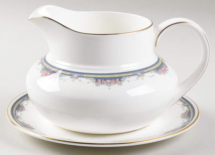 Salisbury Round Gravy Boat & Underplate by Royal Doulton-1