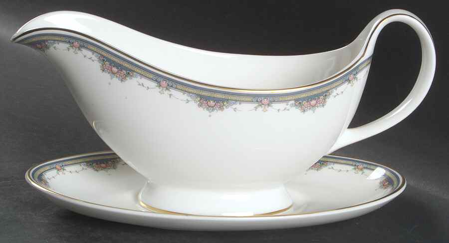 Salisbury Gravy Boat & Underplate by Royal Doulton-1