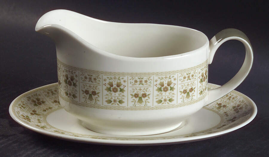 Samarra Gravy Boat & Underplate by Royal Doulton-1