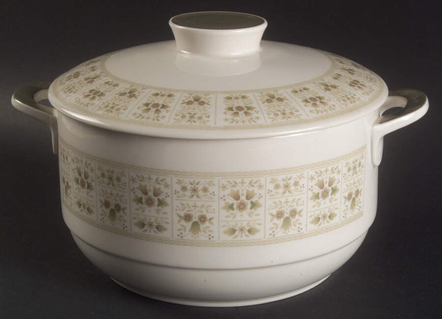 Samarra 2 Qt Round Covered Casserole by Royal Doulton-1