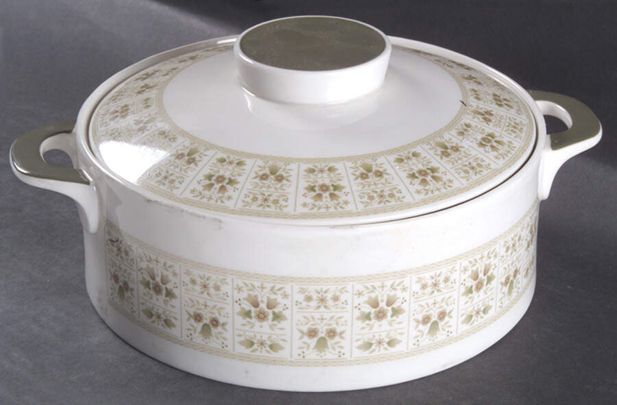 Samarra 1.5 Qt Round Covered Casserole by Royal Doulton-1
