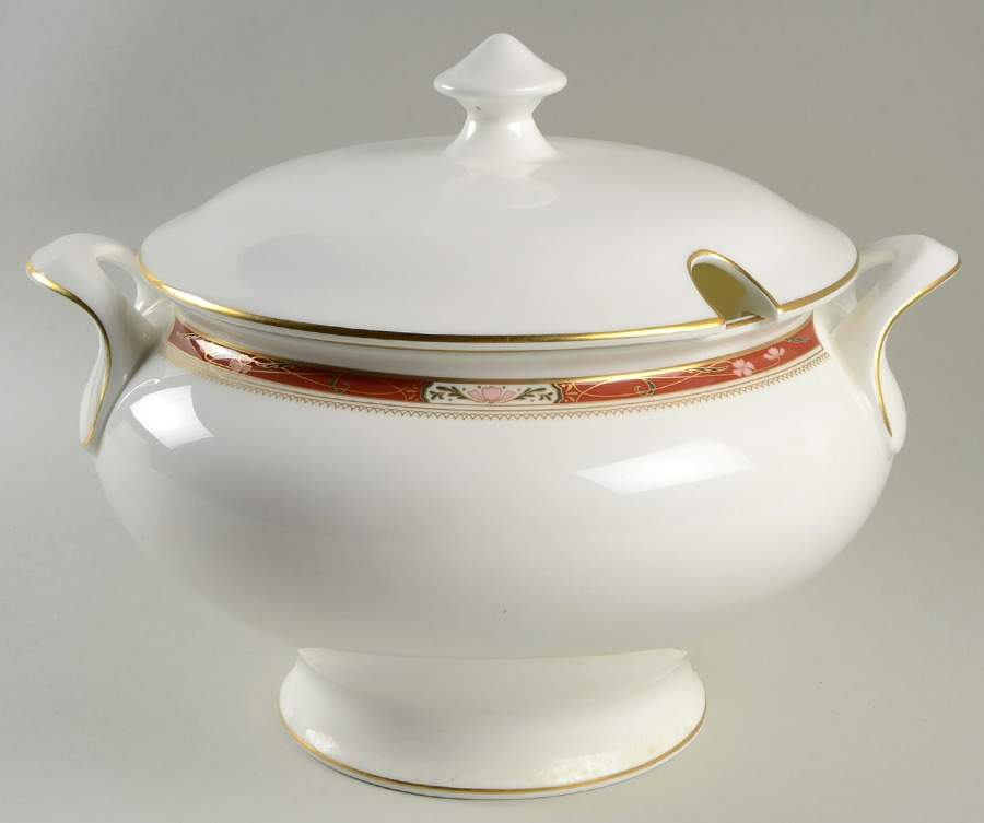Sandon Tureen &  Lid by Royal Doulton-1