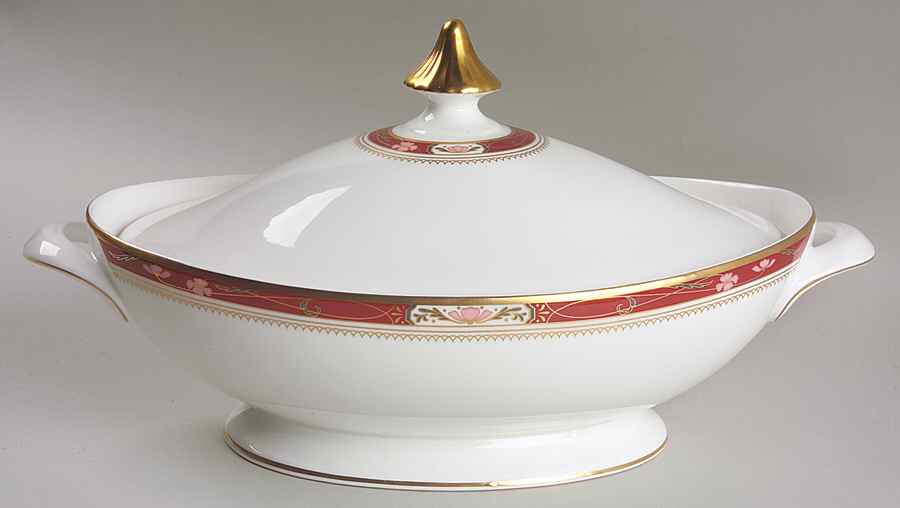 Sandon Oval Covered Vegetable by Royal Doulton-1