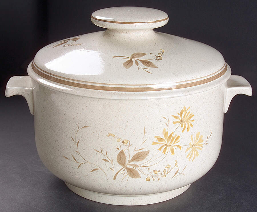 Sandsprite (Double Line Brown Trim) 3.5 Quart Round Covered Casserole by Royal Doulton-1
