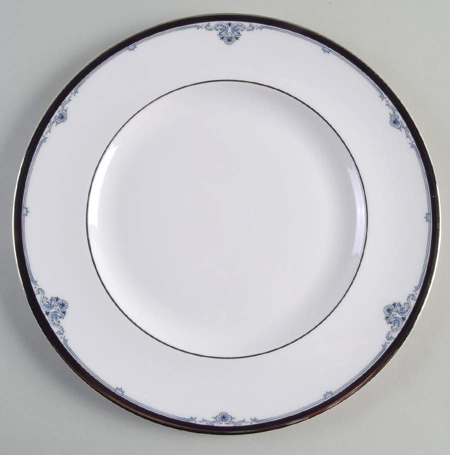 Sheridan Dinner Plate by Royal Doulton-1