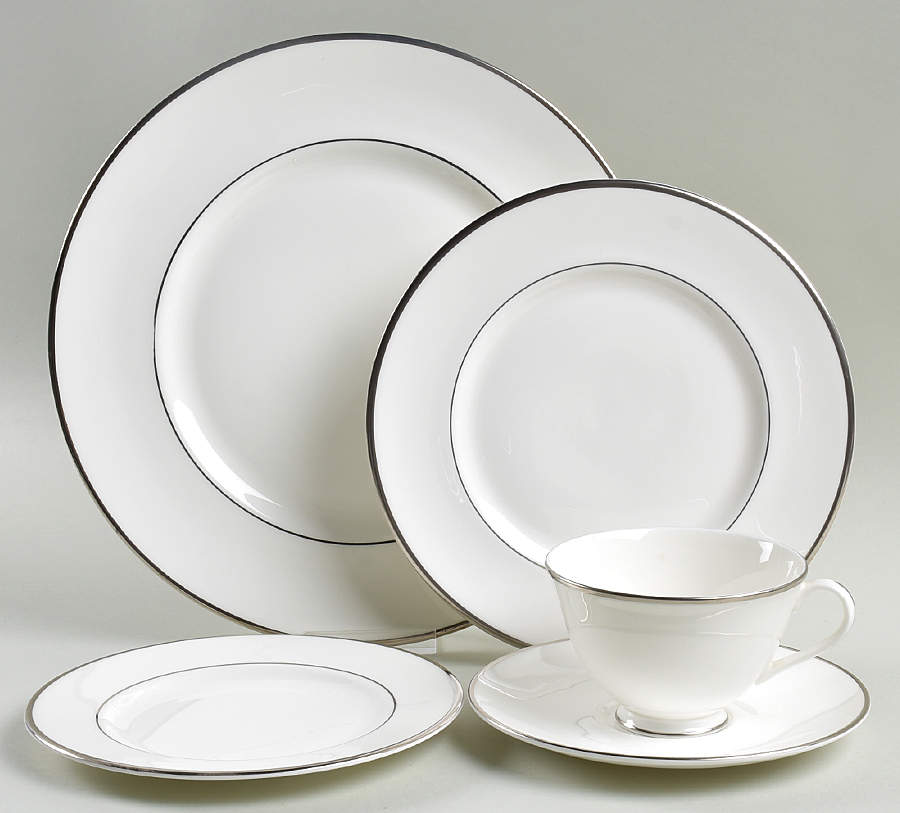 Signet 40 Piece Estate Set by Royal Doulton-1