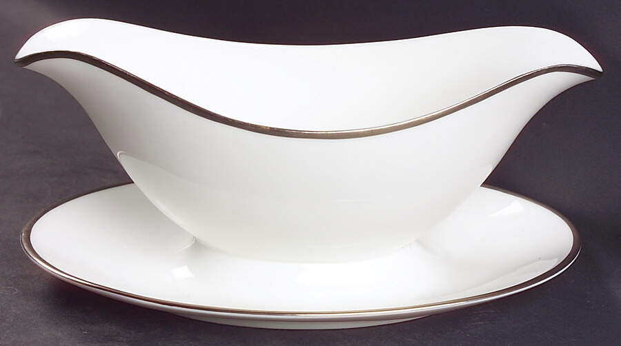 Signet Gravy Boat with Attached Underplate by Royal Doulton-1
