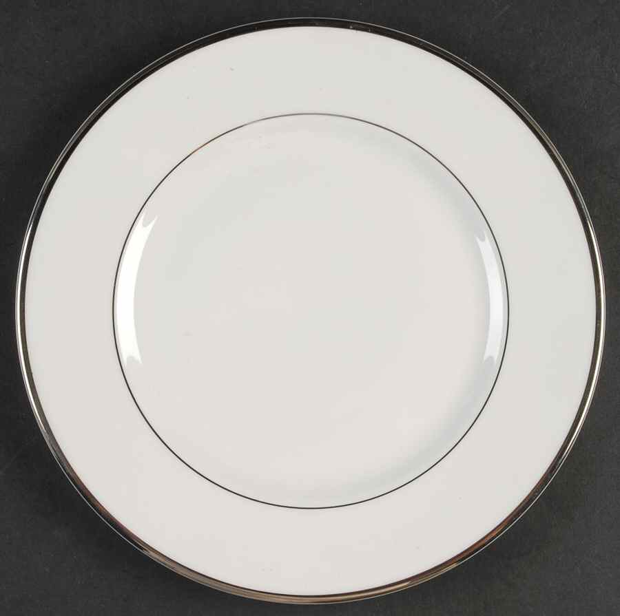Signet Luncheon Plate by Royal Doulton-1