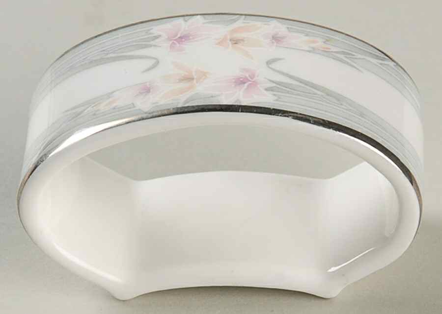 Sophistication Napkin Ring by Royal Doulton-1