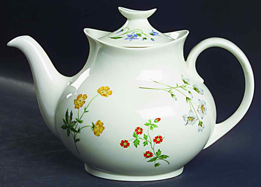 Springtime Teapot & Lid by Royal Doulton-1