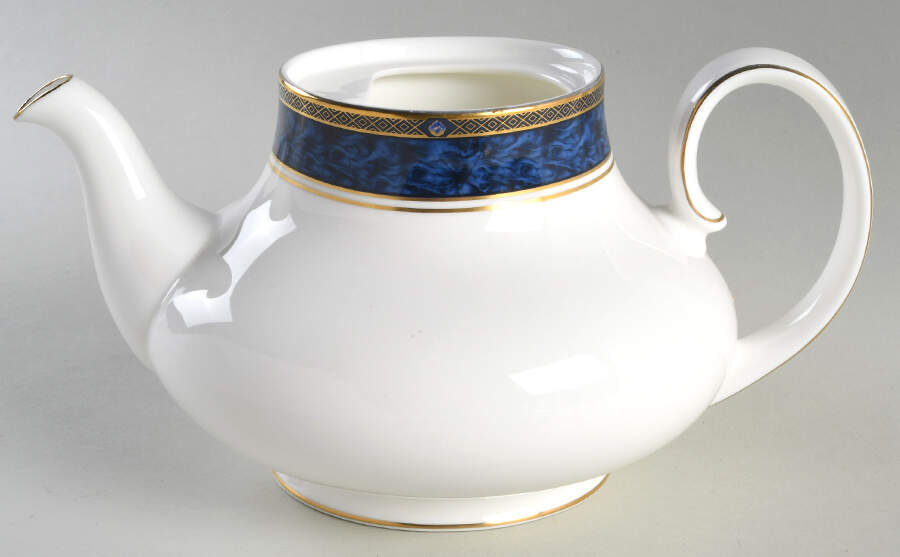 Stanwyck Teapot No Lid by Royal Doulton-1