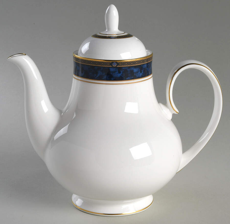 Stanwyck Coffee Pot & Lid by Royal Doulton-1